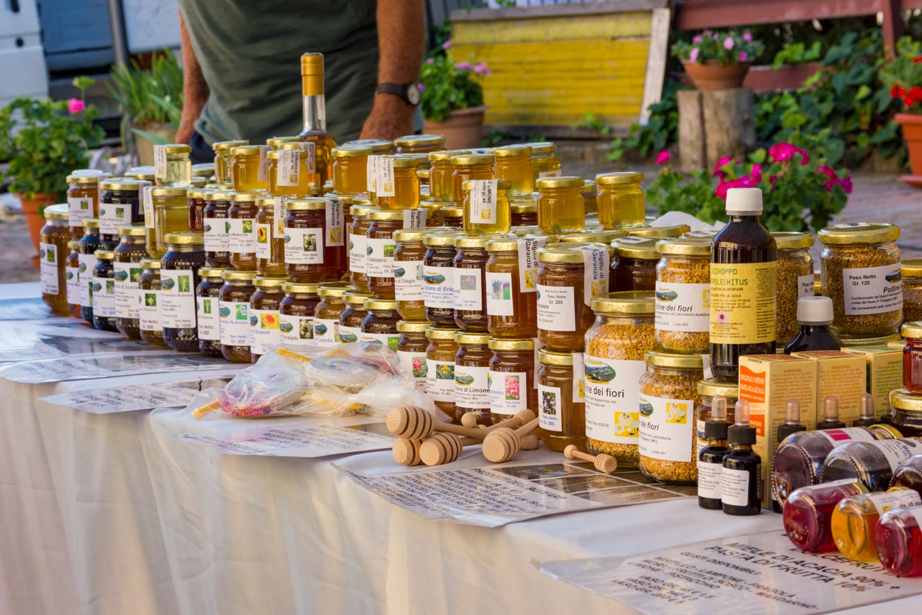 Sagra del Ciaccio stand espositori miele