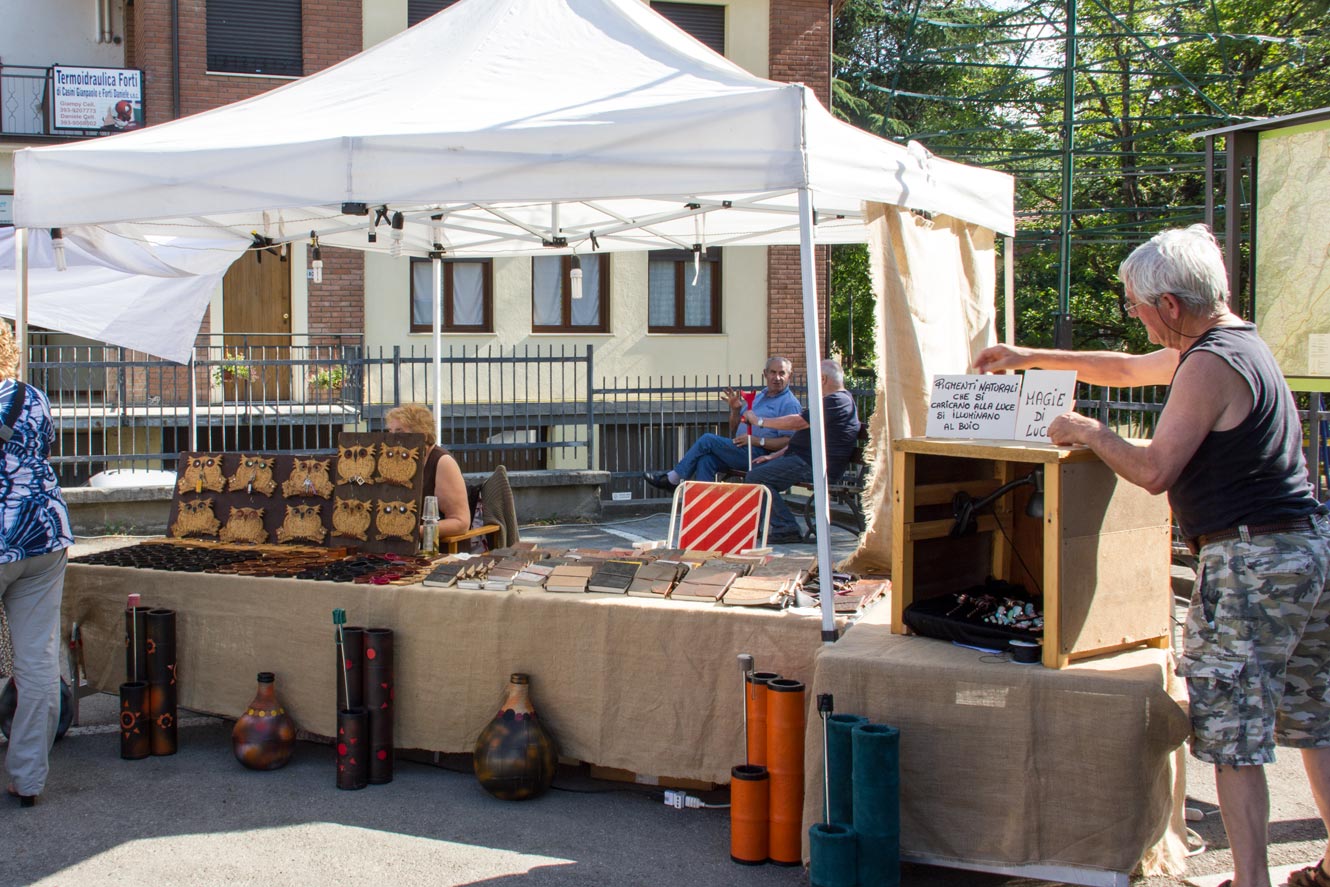 Sagra del Ciaccio stand artigianato legno